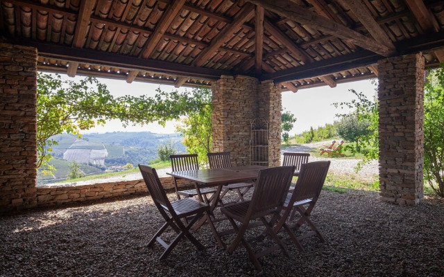 The Grape Pergola House