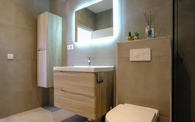 Great Location - Newly Built and Beautiful Home