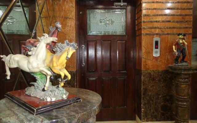 OYO 2680 Hotel Presidency