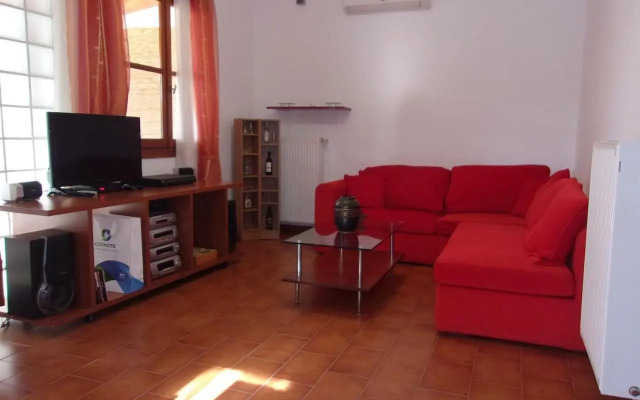 FAMILY HOUSE NEAR THE BEACH DREPANO-NAFPLIo