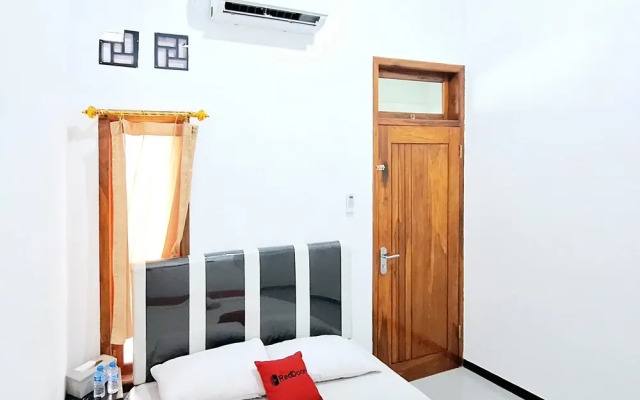 RedDoorz @ Queen Asri Premium