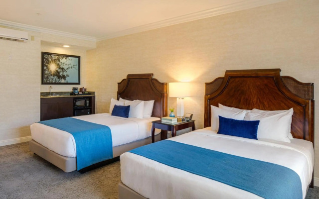 Ayres Suites Diamond Bar