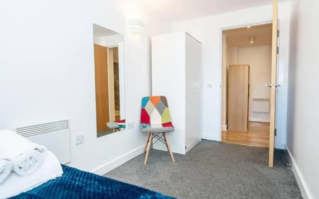 2br-sleeps6-wifi-smarttv-o2academy-ws87