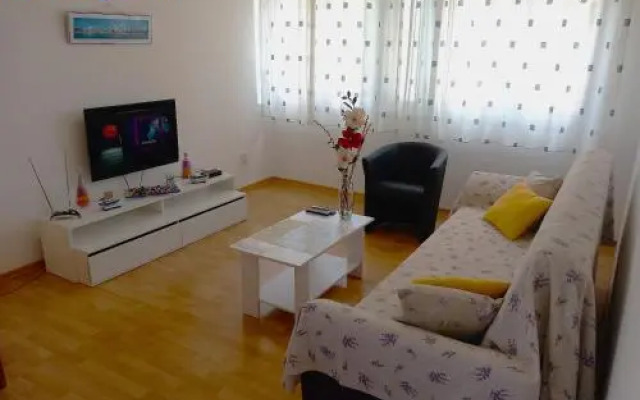 Comfortable And Fully Furbished Apt in Center