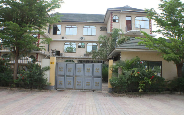 Varlek Hotel