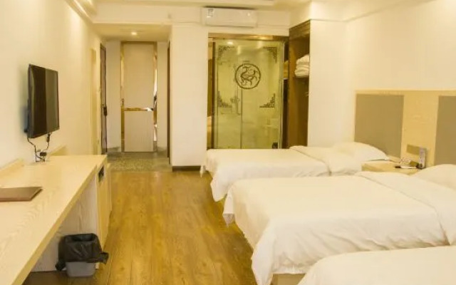 Hot Spring Forest Holiday Hotel