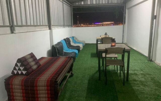 Happy Home Hostel Suvarnabhumi