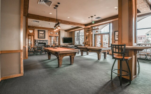 Buffalo Lodge 8381 by SummitCove Vacation Lodging