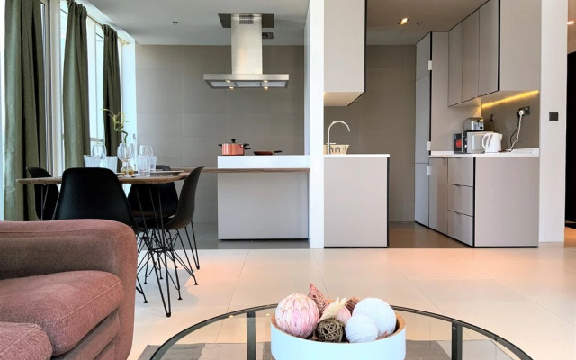 VST - Spacious Furnished 1BR in Marina