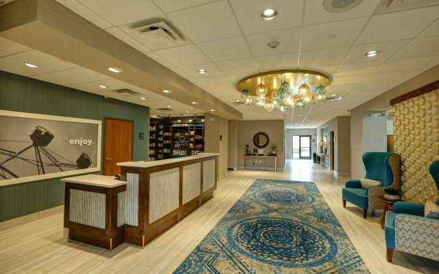Hampton Inn & Suites Tampa Busch Gardens Area