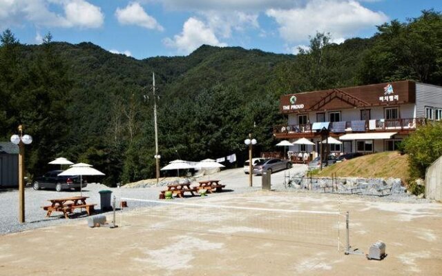 The Proud Resort - Caravan Park