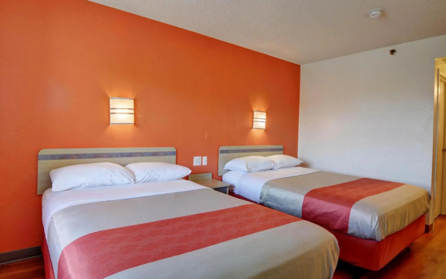 Motel 6 Wethersfield, CT - Hartford