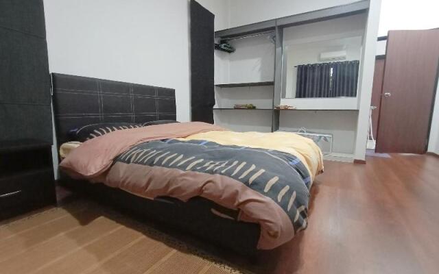 Emma Sukma Homestay by OYO Rooms