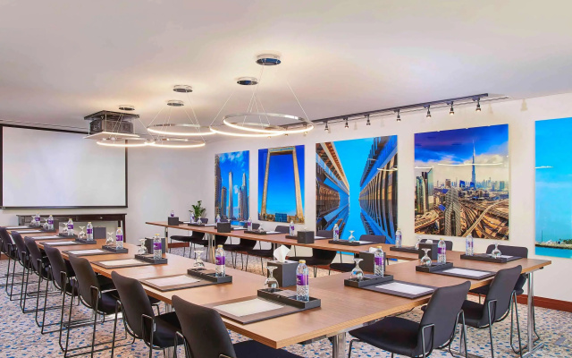 Mercure Dubai Barsha Heights  Suites And Apartments