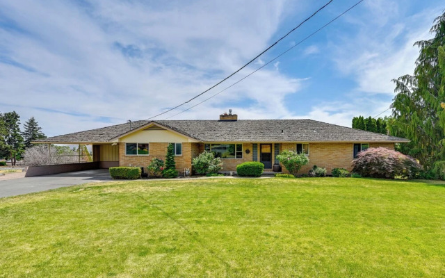 Family-friendly Yakima Escape w/ Yard & Pool!