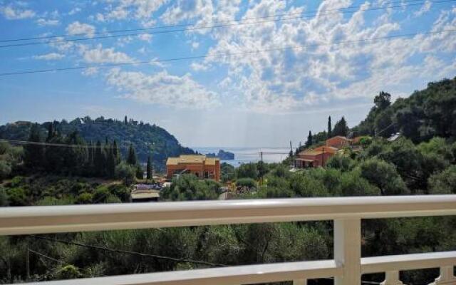Arianna Apartments