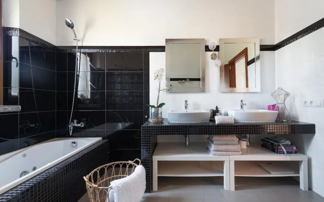 Bellpuig 4 in Art With 3 Bedrooms and 2 Bathrooms