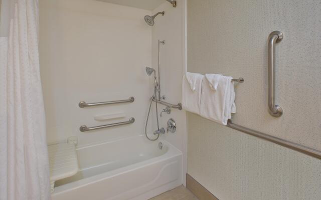 Holiday Inn Express Hotel & Suites Chicago-Midway Airport by IHG