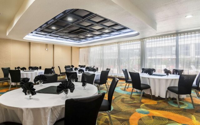 Clarion Inn & Suites