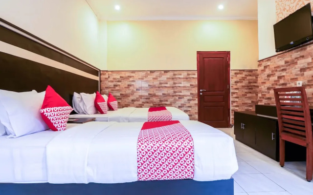 OYO 1117 New Garuda Hotel