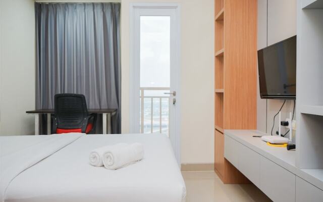 Fully Furnished And Cozy Studio Apartment At B Residence