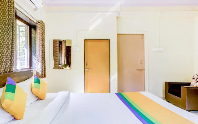 OYO Premium Near Osho Ashram Koregaon Park