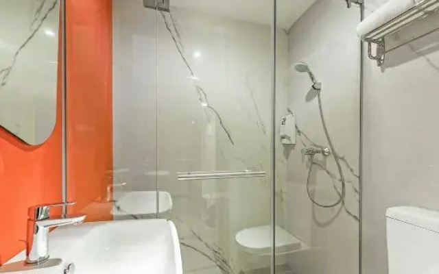 Hotel 81 Lavender