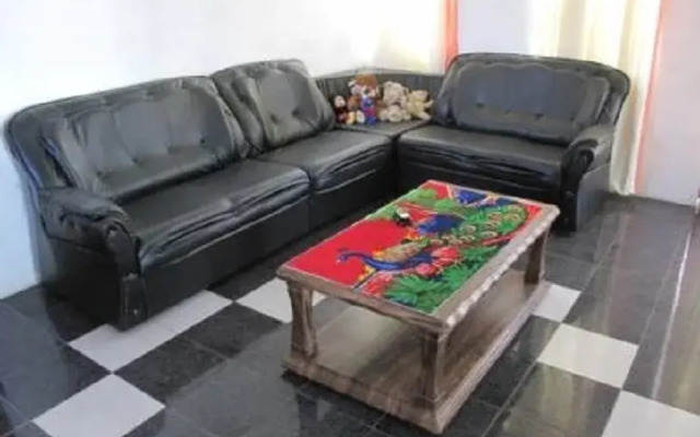 Ucha Guest House / Chambres D'hotes