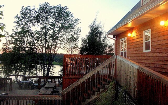 Tidal Bore Rafting Resort