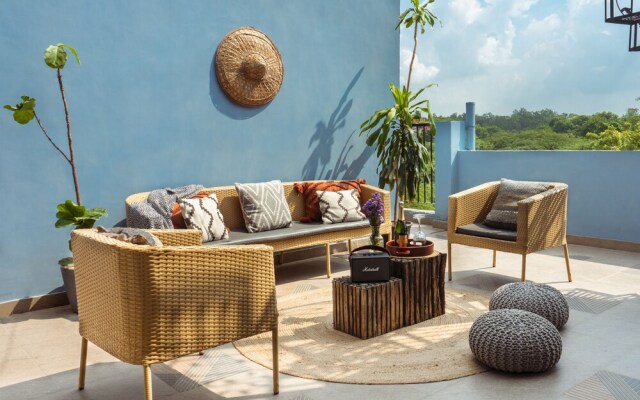 Minimalist Poshtel & Suites