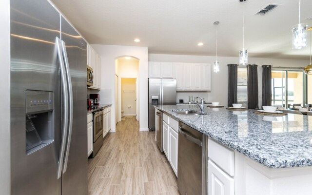 Solterra - 6025 Broad Oak Drive