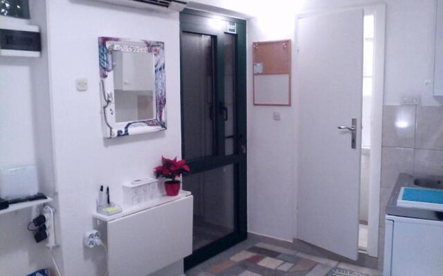 Assi Room
