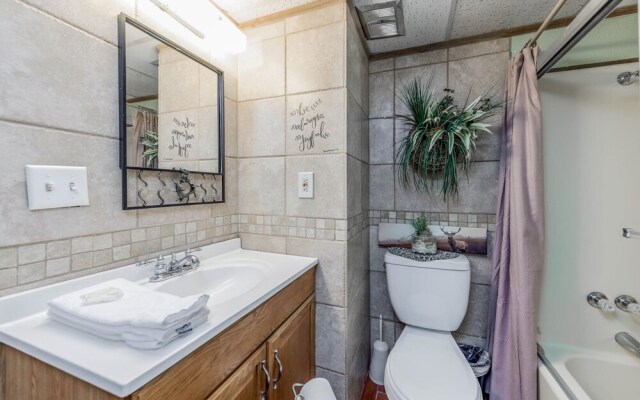 Canyon Creek Lodge 111