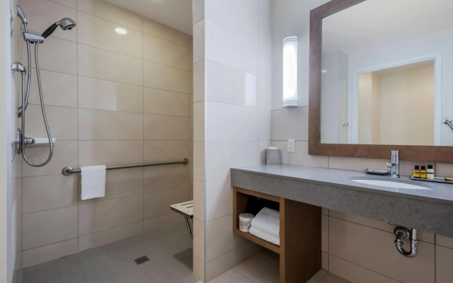 Best Western Plus Sawridge Suites