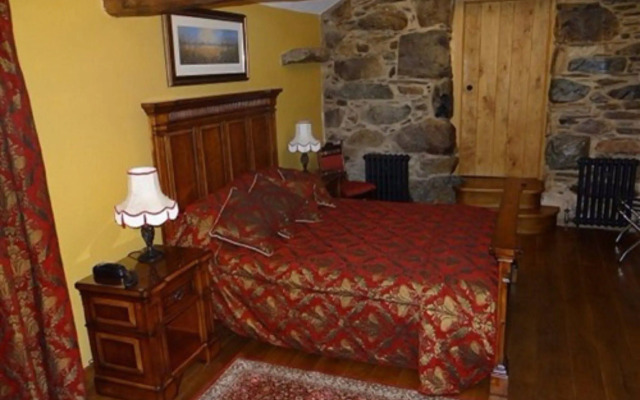 The Wayside and Whisky Barn
