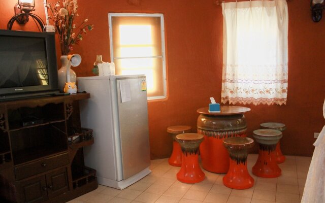 Baandin Huaiphung Resort