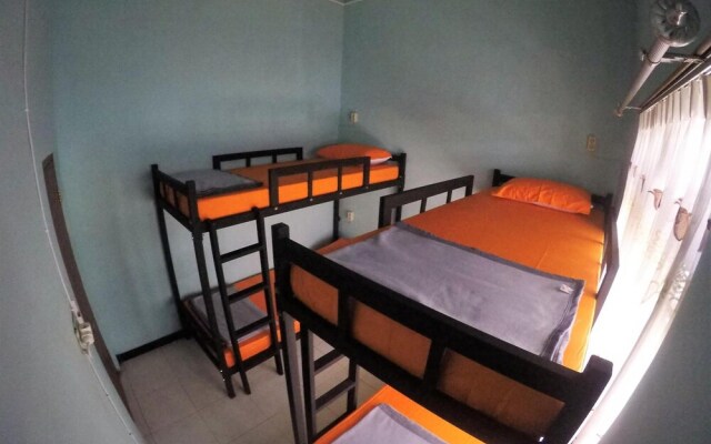 Dhika Adventure - Hostel