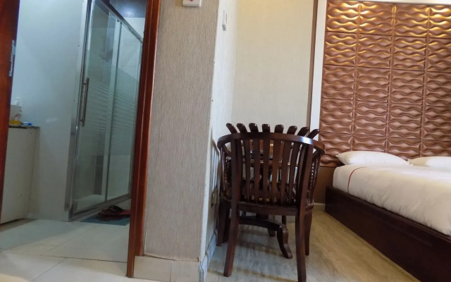 Freedom City Hotel