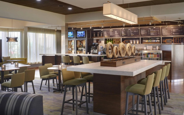 Courtyard by Marriott Indianapolis Airport
