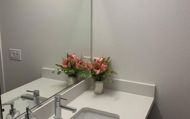 Hollywood Sweet Place