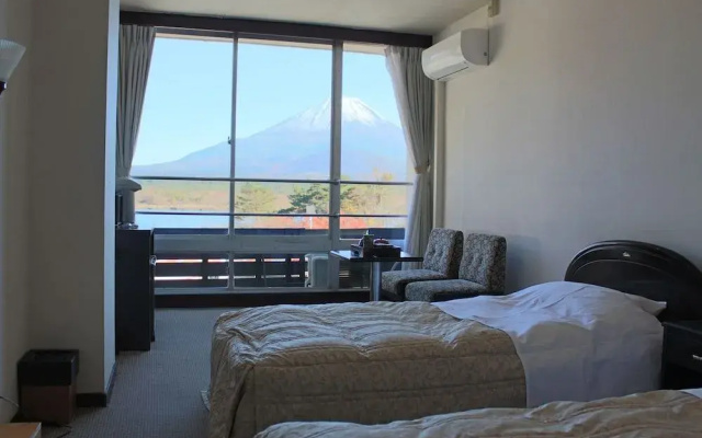 Shoji Mount Hotel