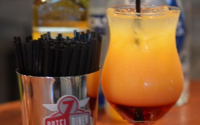7 Hotel Diner