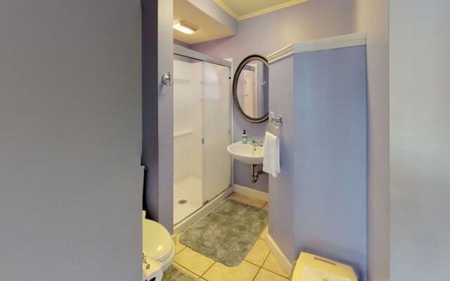 Escapo - Outdoor Hot Tub and Outdoor Fire Pit