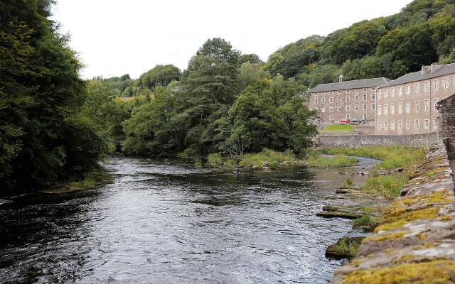 Cartland Bridge Hotel