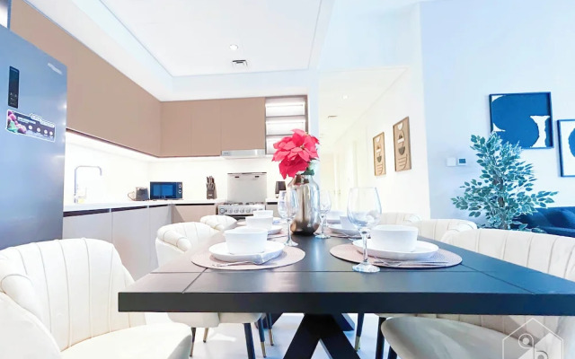 Luxury Burj Crown Downtown 4 Bedroom With Balcony