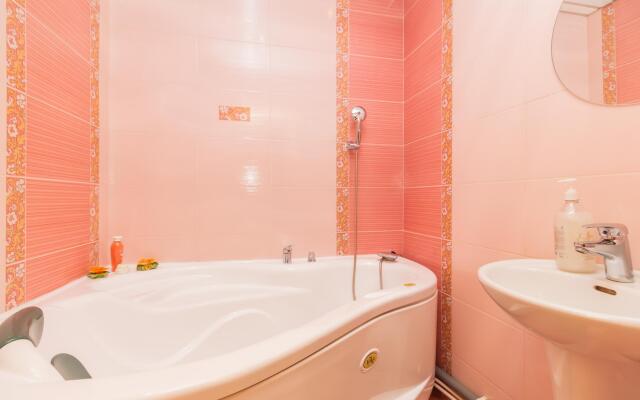 Апартаменты на улице Академика Королёва 7