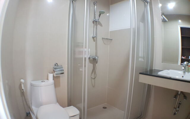 14 Place Sukhumvit Suites - SHA Plus