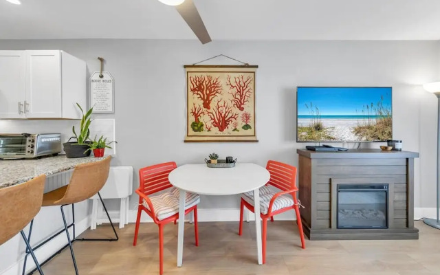 Sandprints C3- Sunny Daze, Miramar Beach