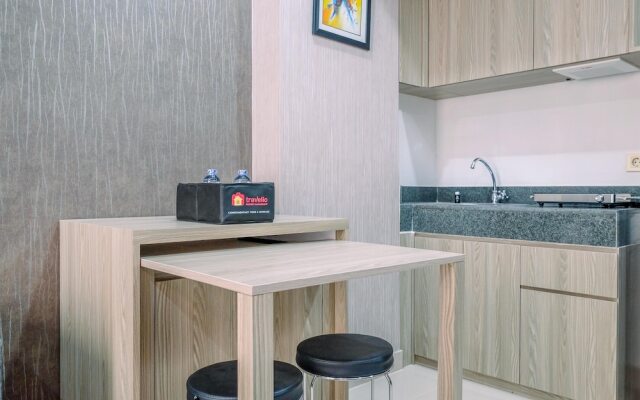 Elegant And Comfy 2Br At Transpark Cibubur Apartment