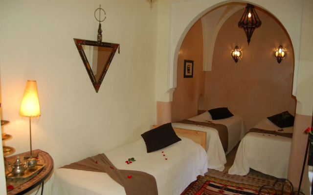 Riad Les Trois Palmiers El Bacha